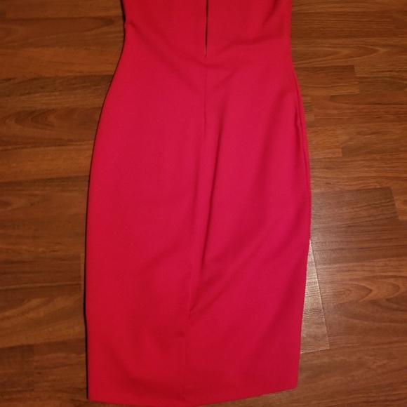 Dress - Picture 5 of 5